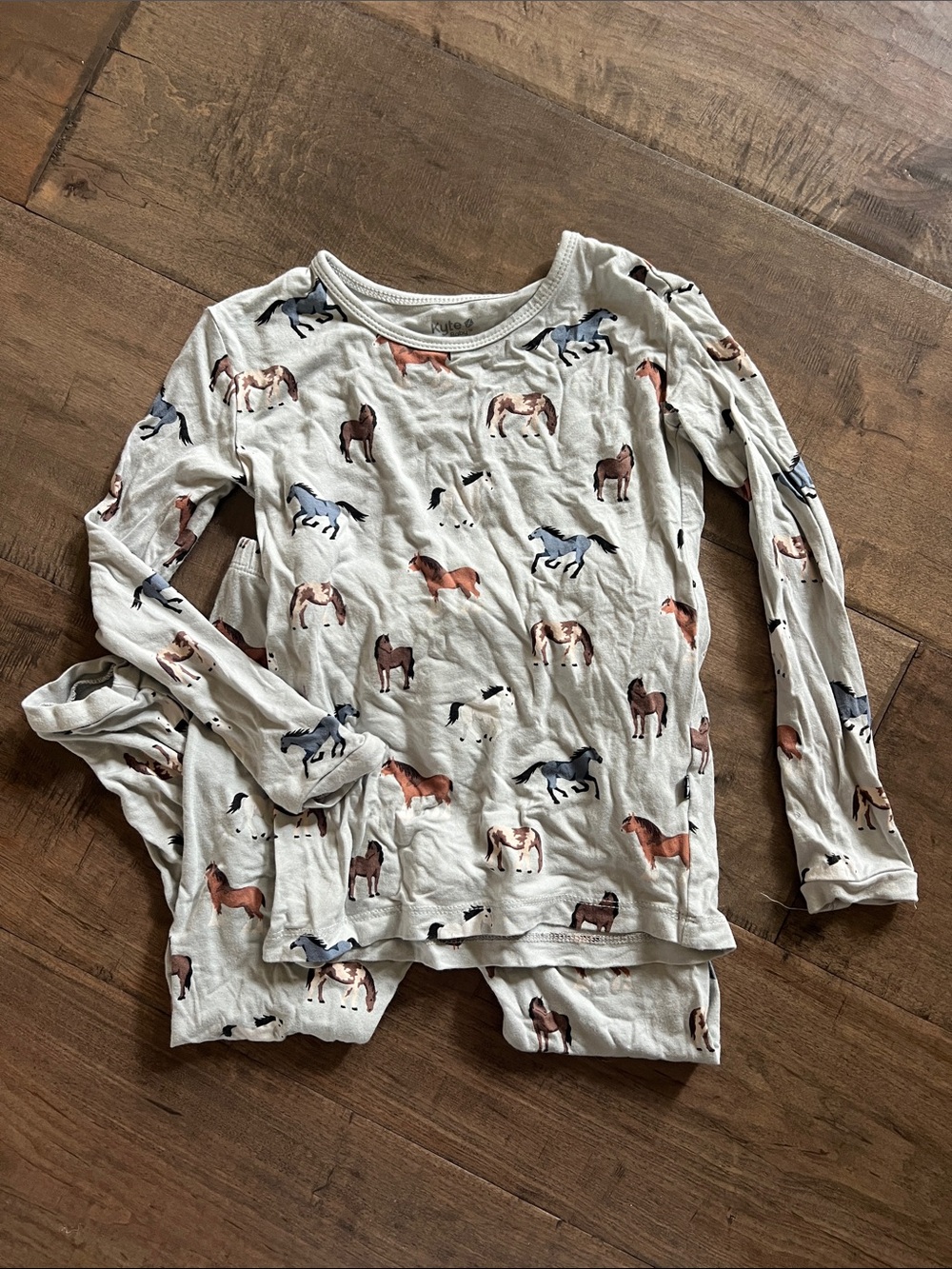 Kids Horse-Print Long Sleeve Pajamas Size 5T